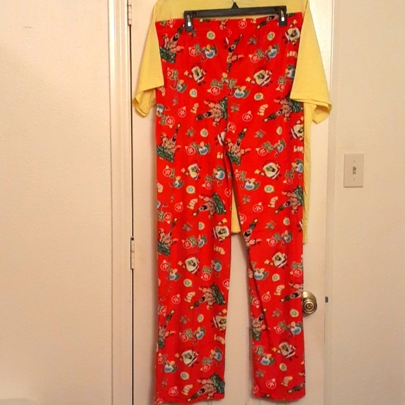 NWT SPONGEBOB SquarePants Yellow shirt 60% Cotton 40% Polyester Pants 100% Poly - Picture 2 of 4